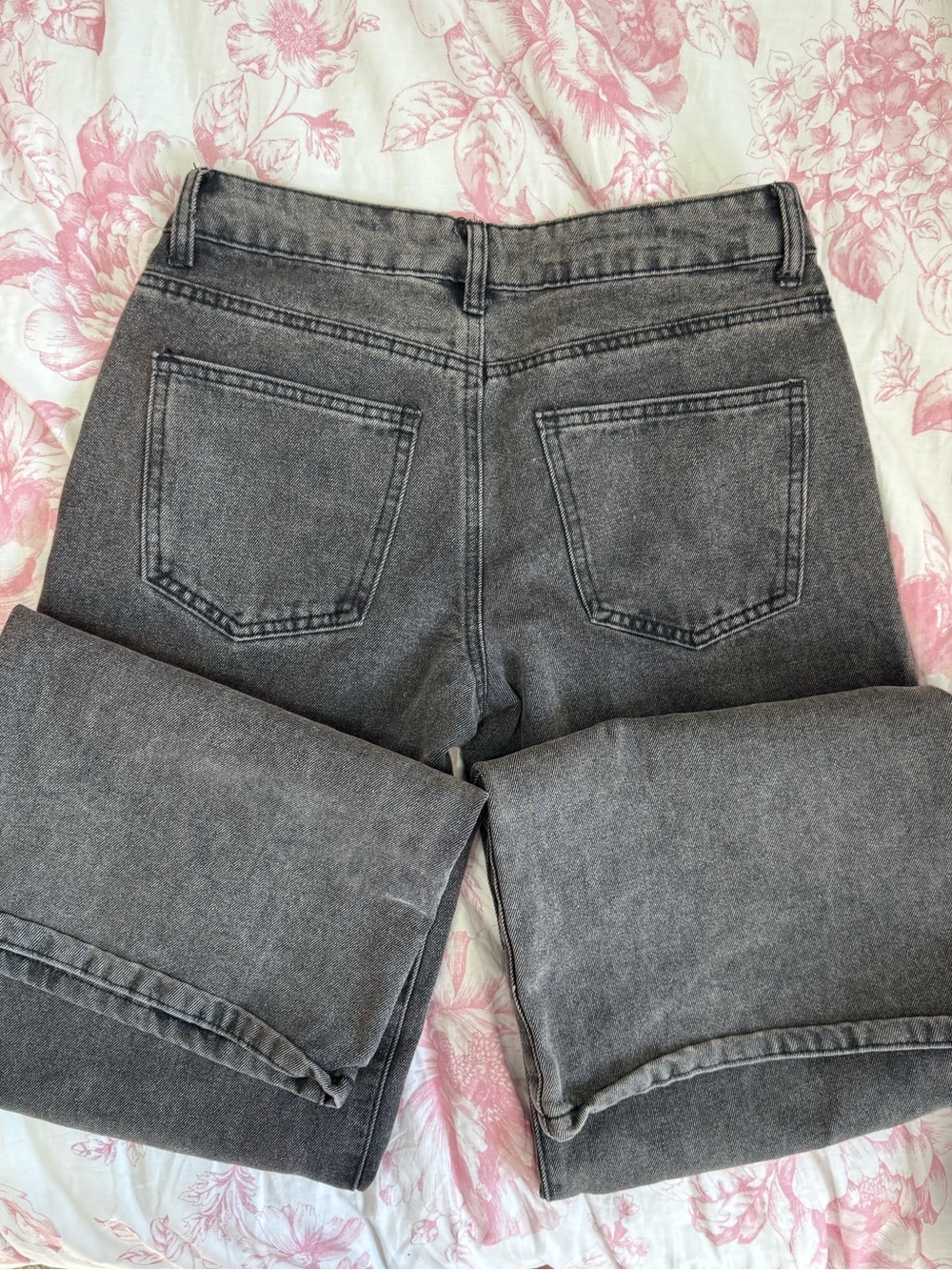 Edikted Raelynn Washed Low Rise Baggy Jeans - Picture 3 of 4